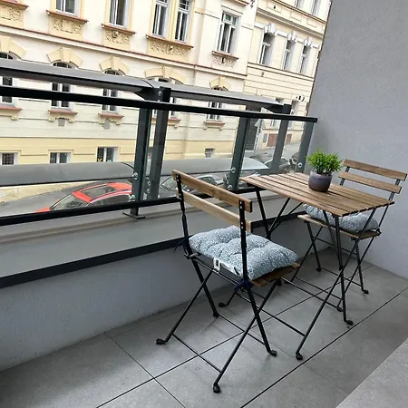 Luxusni Byt V Novostavbe S Balkonem プラハ